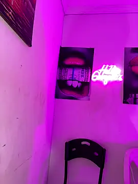 becca wilsson online show from 11/24/25, 10:04