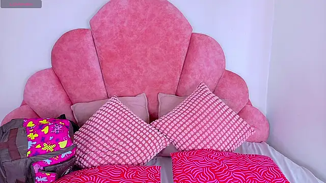 MyApril   online show from 01/09/26, 11:46