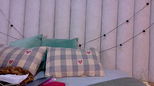 MyApril   online show from 04/13/26, 12:21