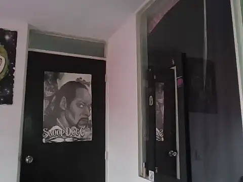 Snapshot of Miia__strog chatting on 09/24/25, 06:33 Miia strog online show from 09/24/25, 06:33