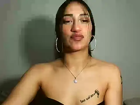 Snapshot of Miia__strog chatting on 10/05/25, 11:08 Miia strog online show from 10/05/25, 11:08