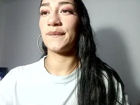 Snapshot of Miia__strog chatting on 10/12/25, 03:22 Miia strog online show from 10/12/25, 03:22