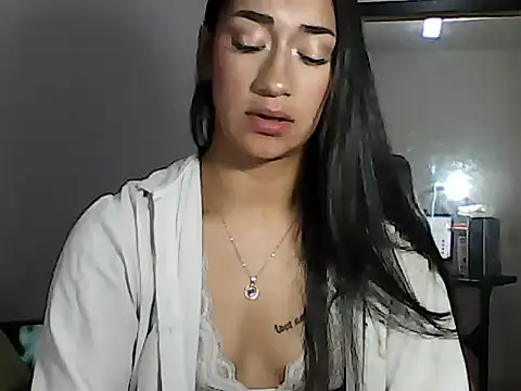 Snapshot of Miia__strog chatting on 10/26/25, 07:09 Miia strog online show from 10/26/25, 07:09