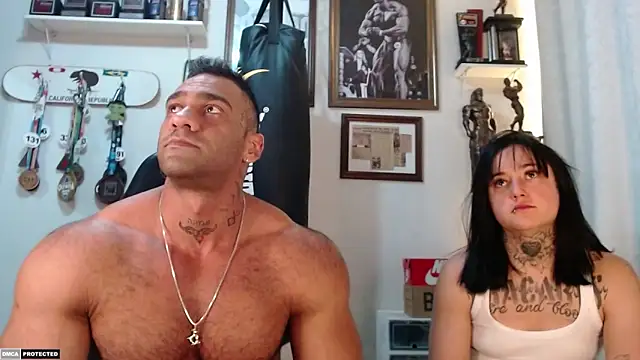 Snapshot of henryhadesflirt chatting on 10/05/25, 07:45 henryhadesflirt online show from 10/05/25, 07:45