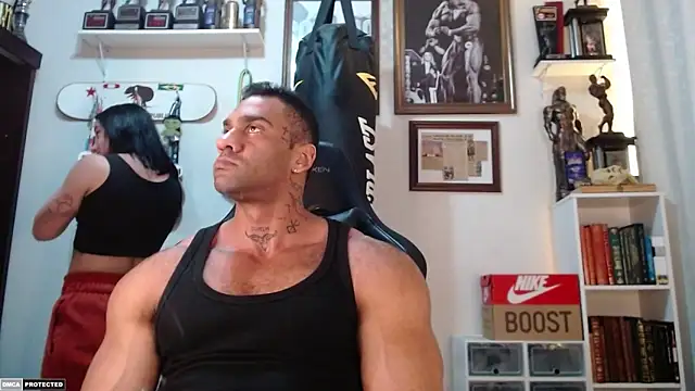 Snapshot of henryhadesflirt chatting on 10/13/25, 08:20 henryhadesflirt online show from 10/13/25, 08:20