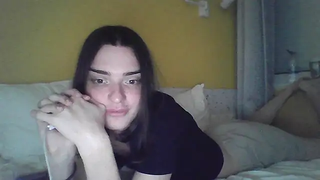 Snapshot of Luna_Samosienko chatting on 09/23/25, 03:59 Luna Samosienko online show from 09/23/25, 03:59