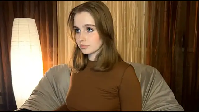 Snapshot of Sibriina_Liliya chatting on 12/18/25, 08:26 Sibriina Liliya online show from 12/18/25, 08:26