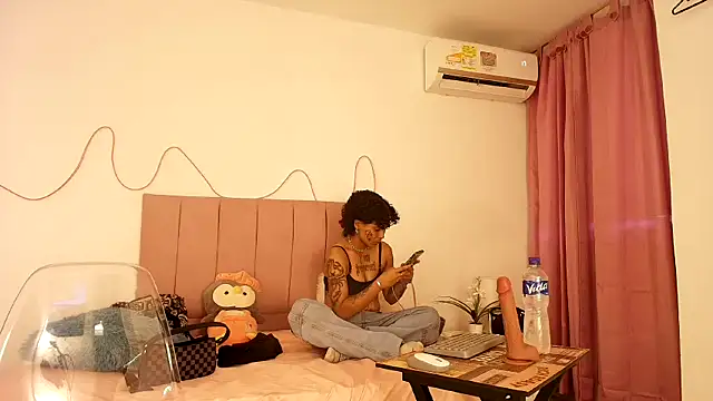 Macarena leisy online show from 09/23/25, 09:29