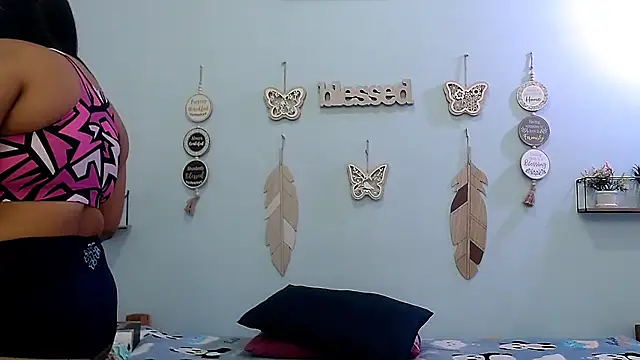 evannesanicol08 online show from 10/20/25, 02:17