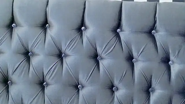 Snapshot of Stellaciel_ chatting on 12/18/25, 10:27 Stellaciel online show from 12/18/25, 10:27