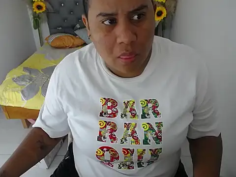 hotlesby valery online show from 02/13/26, 12:01