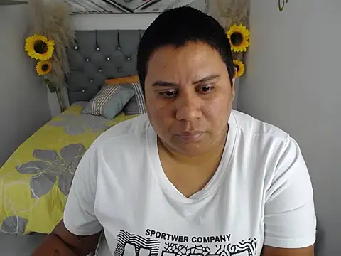 Snapshot of hotlesby_valery chatting on 03/20/26, 08:03 hotlesby valery online show from 03/20/26, 08:03