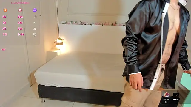 Snapshot of LandonRush5 chatting on 09/21/25, 07:48 LandonRush5 online show from 09/21/25, 07:48