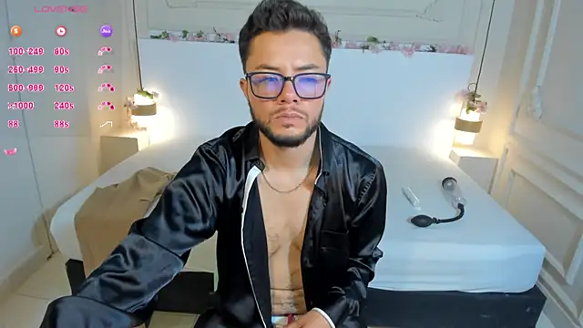 Snapshot of LandonRush5 chatting on 09/22/25, 07:54 LandonRush5 online show from 09/22/25, 07:54