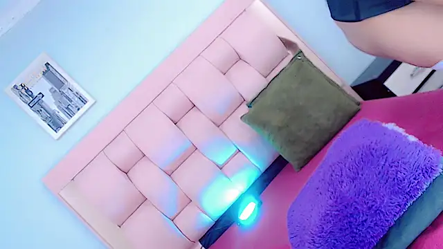 AdharaDaboin online show from 10/15/25, 03:50