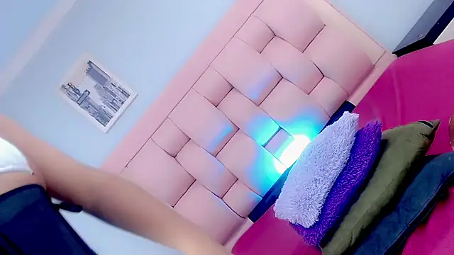 AdharaDaboin online show from 10/25/25, 05:04