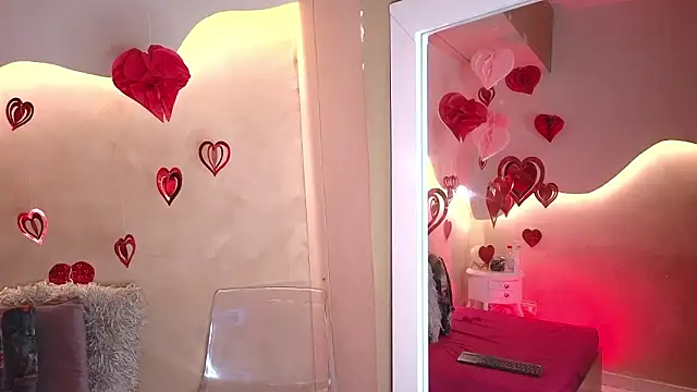 SaraGuzmann online show from 02/13/26, 07:54