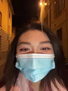 Snapshot of fioralba chatting on 01/08/26, 05:15 fioralba online show from 01/08/26, 05:15