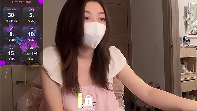 Snapshot of fioralba chatting on 01/13/26, 06:24 fioralba online show from 01/13/26, 06:24