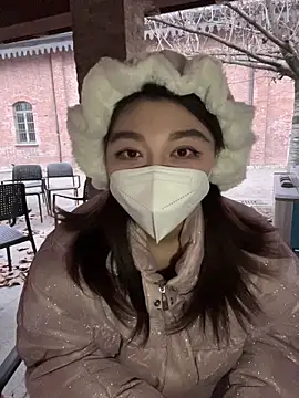 Snapshot of fioralba chatting on 01/16/26, 03:49 fioralba online show from 01/16/26, 03:49