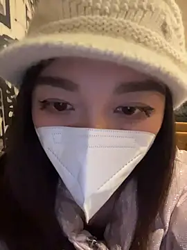 Snapshot of fioralba chatting on 02/11/26, 05:40 fioralba online show from 02/11/26, 05:40