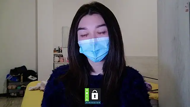 Snapshot of fioralba chatting on 03/15/26, 05:52 fioralba online show from 03/15/26, 05:52