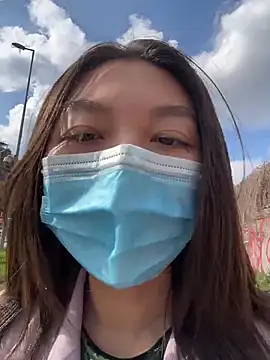 Snapshot of fioralba chatting on 03/25/26, 02:23 fioralba online show from 03/25/26, 02:23