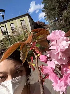 Snapshot of fioralba chatting on 03/30/26, 01:23 fioralba online show from 03/30/26, 01:23