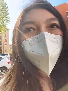 Snapshot of fioralba chatting on 04/07/26, 01:33 fioralba online show from 04/07/26, 01:33