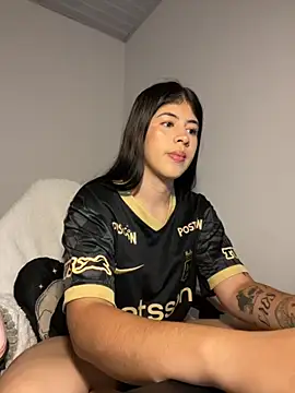 Carolinecute online show from 10/18/25, 12:13