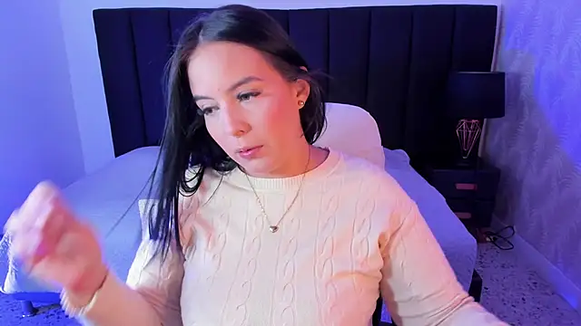 camiladuke7 online show from 09/24/25, 07:39