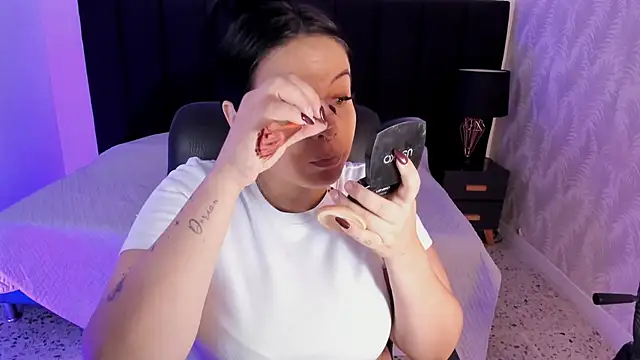 camiladuke7 online show from 11/29/25, 07:39