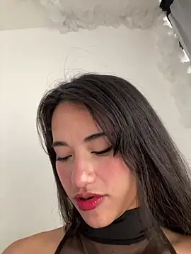 Snapshot of Rouse_Monroe chatting on 03/17/26, 02:20 Rouse Monroe online show from 03/17/26, 02:20