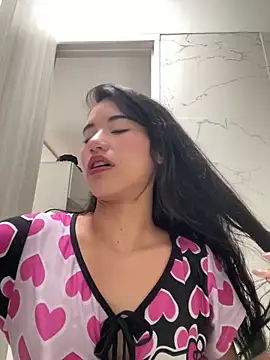 Snapshot of Rouse_Monroe chatting on 03/18/26, 02:42 Rouse Monroe online show from 03/18/26, 02:42