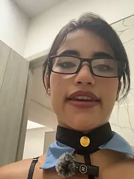 Snapshot of Rouse_Monroe chatting on 03/27/26, 03:45 Rouse Monroe online show from 03/27/26, 03:45