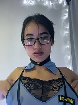 Snapshot of Rouse_Monroe chatting on 03/28/26, 05:07 Rouse Monroe online show from 03/28/26, 05:07