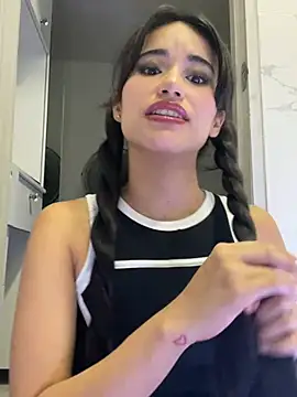 Snapshot of Rouse_Monroe chatting on 04/09/26, 06:30 Rouse Monroe online show from 04/09/26, 06:30