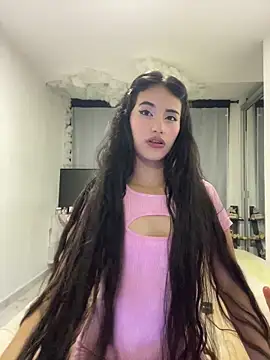 Snapshot of Rouse_Monroe chatting on 04/13/26, 02:39 Rouse Monroe online show from 04/13/26, 02:39