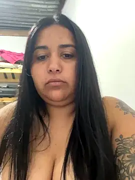 Snapshot of Ayee23-3 chatting on 09/27/25, 06:35 Ayee23-3 online show from 09/27/25, 06:35