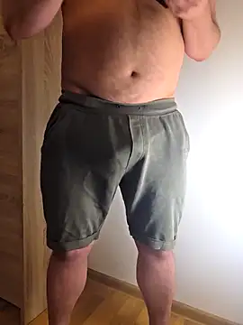 Snapshot of Pozbihet87spons chatting on 04/05/26, 03:26 Pozbihet87spons online show from 04/05/26, 03:26