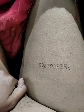 Snapshot of auntybbk chatting on 11/30/25, 07:07 auntybbk online show from 11/30/25, 07:07