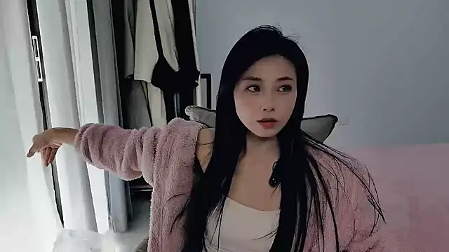 Snapshot of Mien-MM chatting on 10/28/25, 02:59 Mien-MM online show from 10/28/25, 02:59