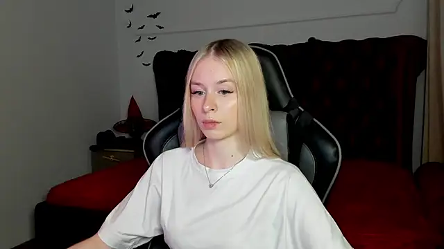 MiaGraces online show from 11/03/25, 05:14