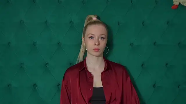 MiaGraces online show from 12/14/25, 05:24