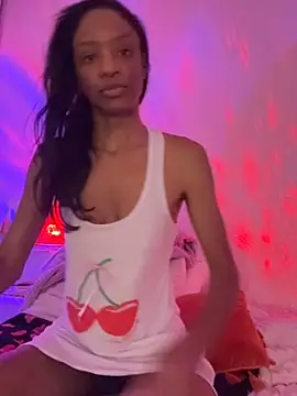 Snapshot of LoveDreaux chatting on 03/07/26, 12:51 LoveDreaux online show from 03/07/26, 12:51