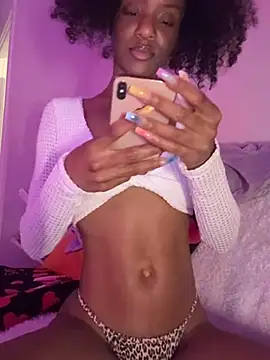 Snapshot of LoveDreaux chatting on 04/02/26, 06:11 LoveDreaux online show from 04/02/26, 06:11