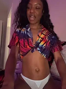 Snapshot of LoveDreaux chatting on 04/09/26, 06:30 LoveDreaux online show from 04/09/26, 06:30