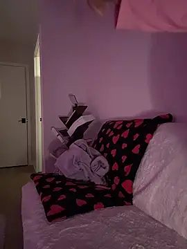 Snapshot of LoveDreaux chatting on 04/22/26, 09:44 LoveDreaux online show from 04/22/26, 09:44