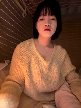 Snapshot of Tramy_xx chatting on 10/14/25, 02:12 Tramy xx online show from 10/14/25, 02:12