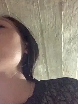 Halyy xx online show from 10/07/25, 12:52